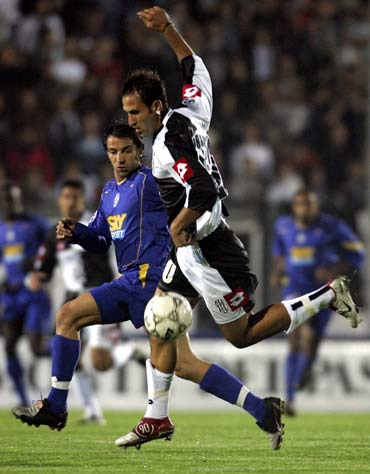 日职联战报：江坂任、卢考破门，冈山绿雉2-1战胜清水心跳