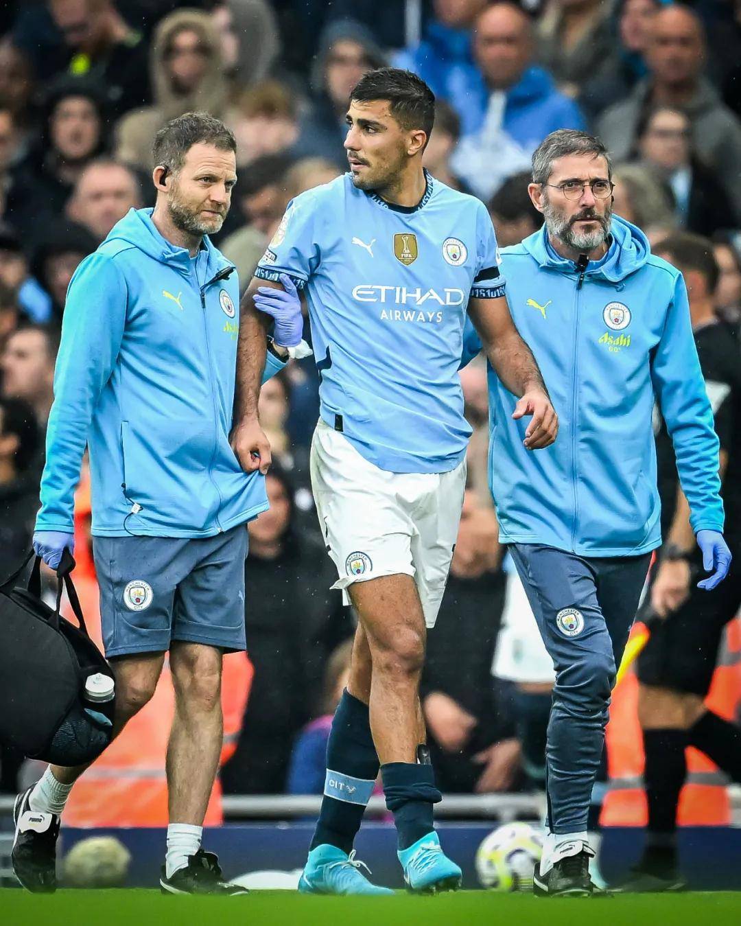 英媒：拜仁有意费耶诺德右后卫里德，但将面临英超俱乐部竞争