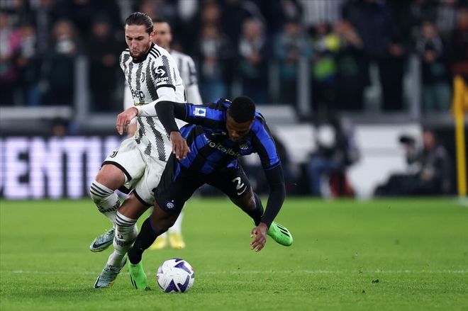 他踢得太聪明了