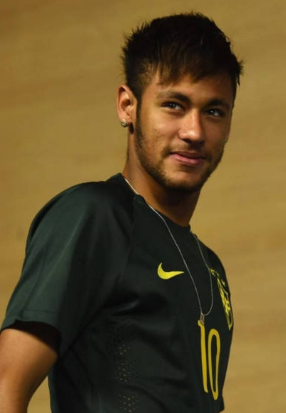 拜仁官方：于帕梅卡诺因负荷管理未进战圣保利大名单