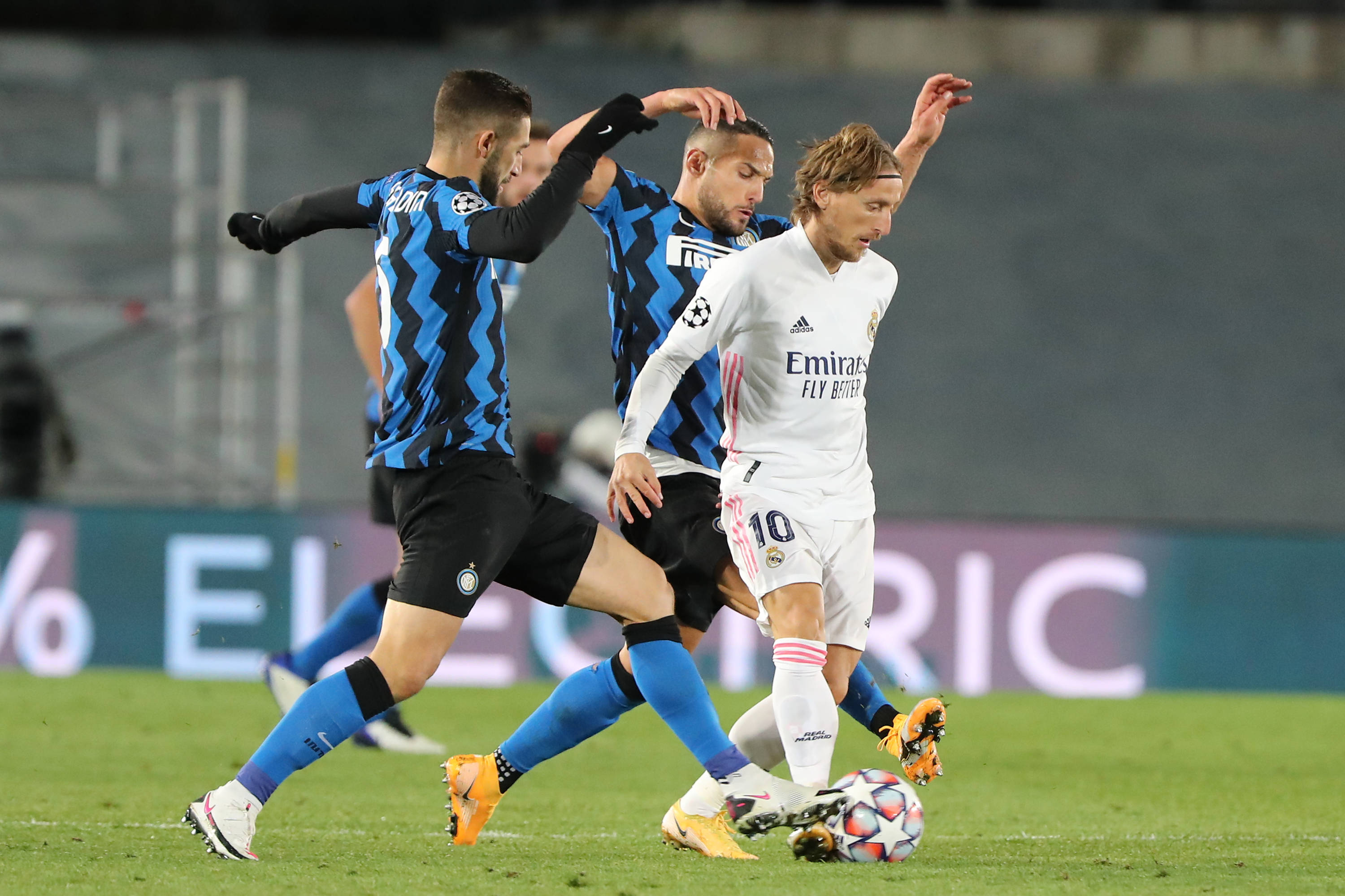 雷迪克：赛前最担心的是防守，但最终我们承受了压力没有崩盘