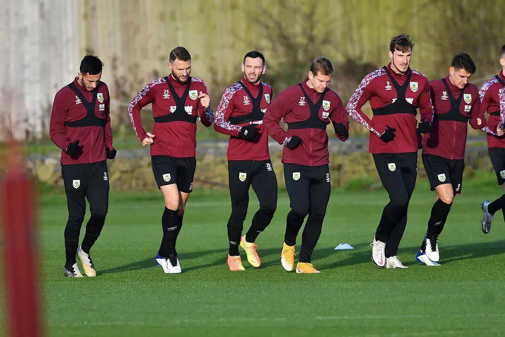 佩杜拉：尤文冬窗想补强中场、右后卫、中卫，已瞄准多名球员