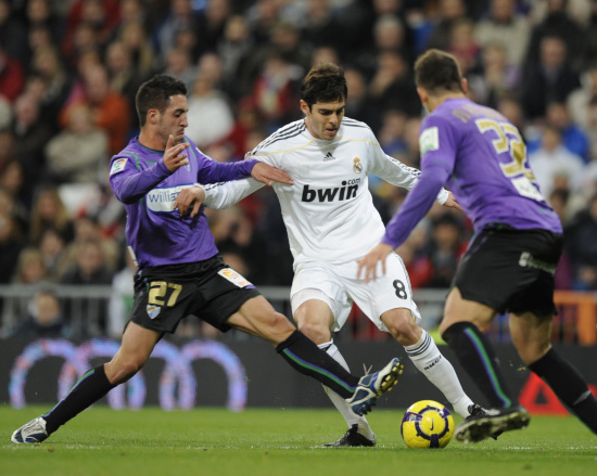 CBA：广东男篮客场险胜浙江