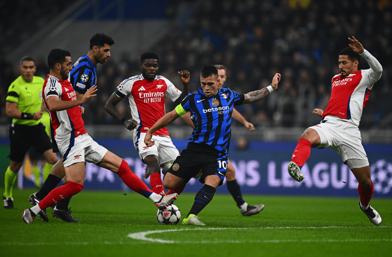 辽宁男篮90-79合肥狂风，威尔斯21+9布朗21分，国内球迷表现低迷